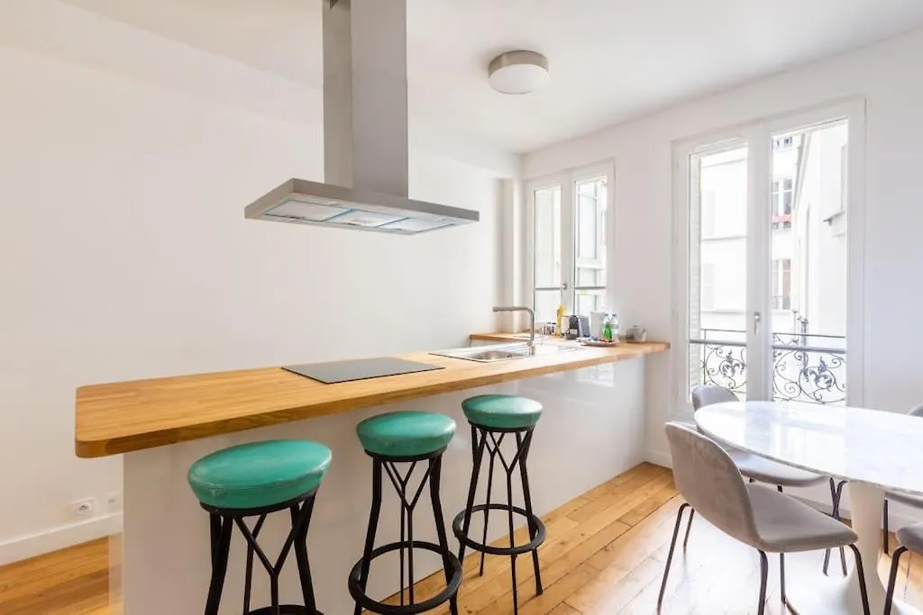 Tour Eiffel - Invalides - Renove Apartment Paris